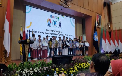 SMAN 8 Jakarta Berhasil Meraih Grand Winner Award dalam Indonesian Youth STEAM Challenge